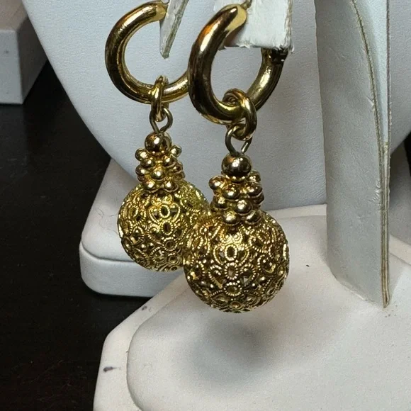 RARE DIOR Gold Victorian Etruscan Filagree  Dangle Drop Earrrings - Picture 6 of 17